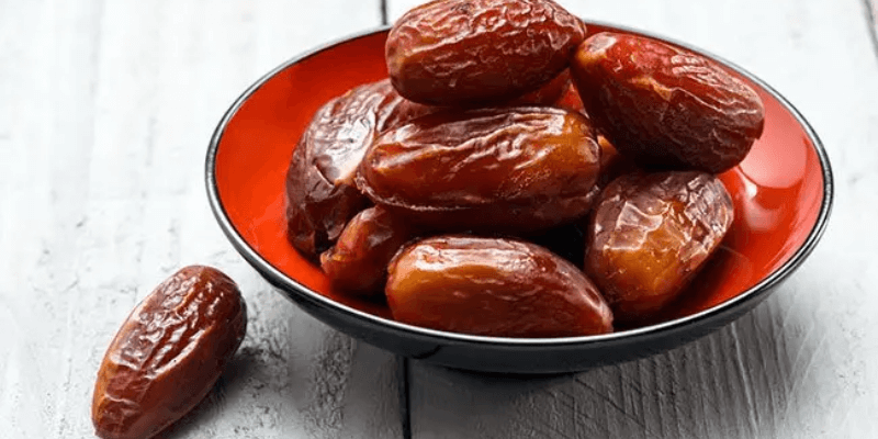 خوردن خرما بعد از اسلیو معده